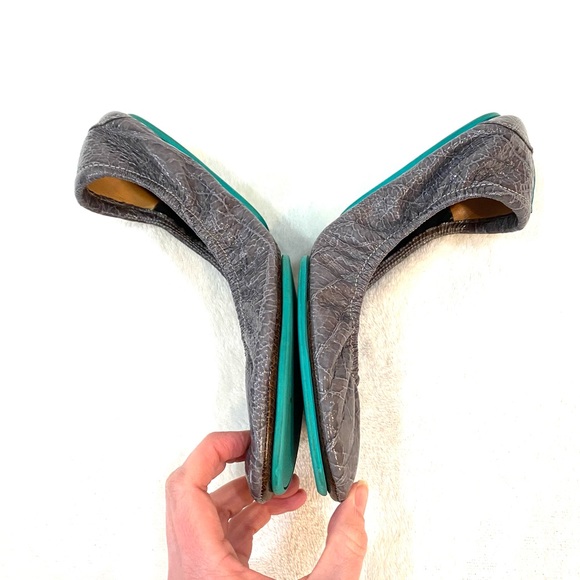 Tieks Slate Gray Croc Patent Leather Flats Size 9 - Picture 7 of 9